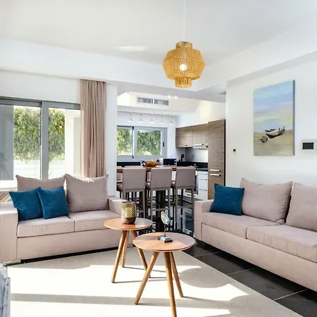 The Lighthouse Villas * Perivolia