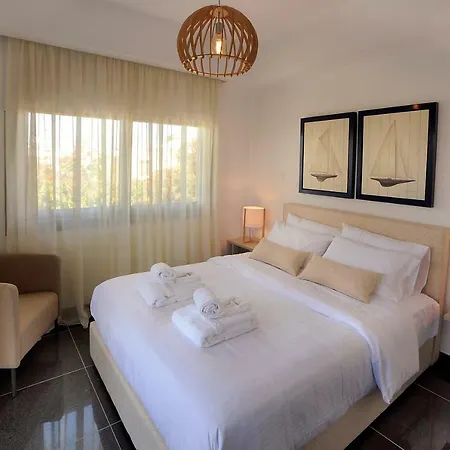 The Lighthouse Villas * Perivolia