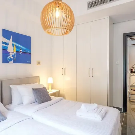 The Lighthouse Villas * Perivolia