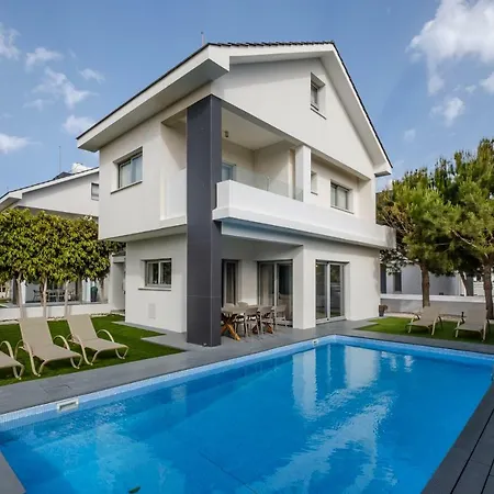 Villa The Lighthouse Villas *
