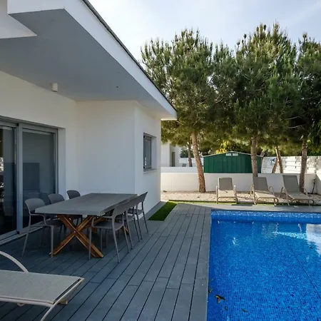 The Lighthouse Villas * Perivolia